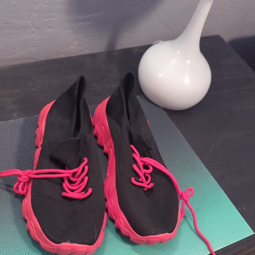 Black and Pink Women's Sneakers